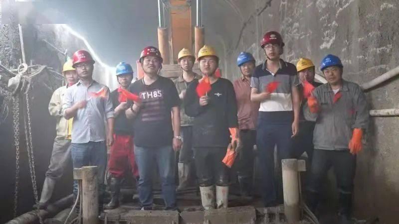 战僵特警